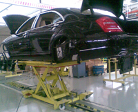 Mercedes Benz Assembly Line Lifts / Scissors Type